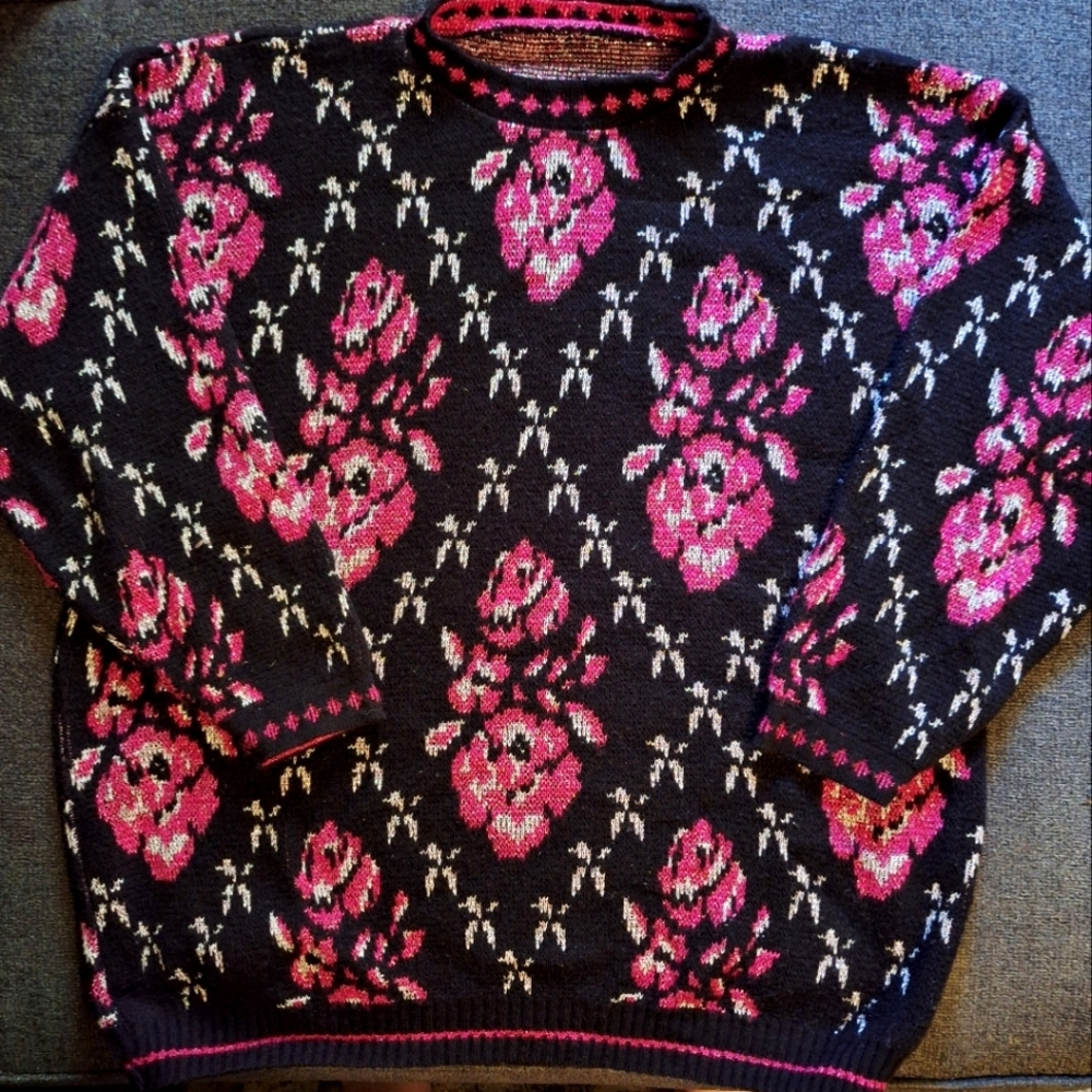 *[[Vintage]]* Womans gothic style rose sweater.